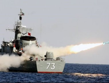 Ανεβαίνει το θερμόμετρο στον Περσικό Κόλπο - Ιράν: «Θρασύς ένοπλος ληστής οι ΗΠΑ»